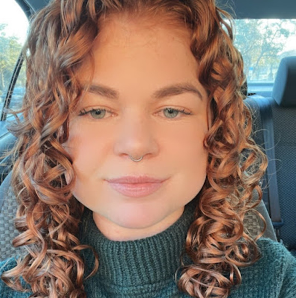 Meet your Posher, Courtney - Picture 1 of 1